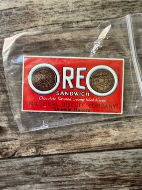 2 for $10 sale: Vintage Oreo cookie Sandwich Biscuit magnet